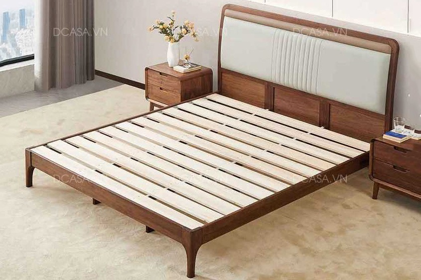 Khung giường gỗ chắc chắn
