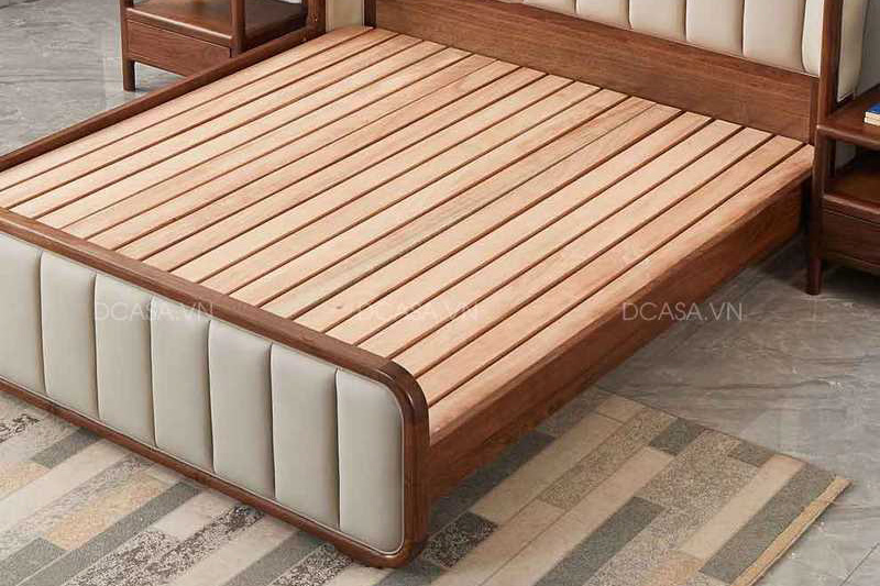 Phần khung giường được làm bằng chất liệu gỗ cao cấp