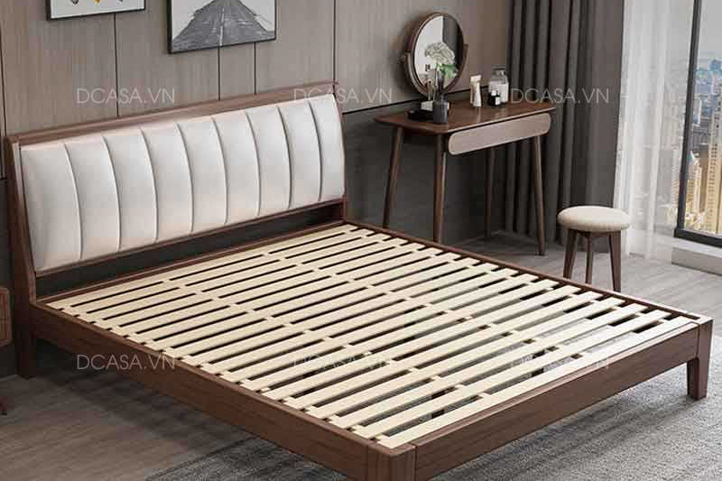 Khung giường gỗ chắc chắn