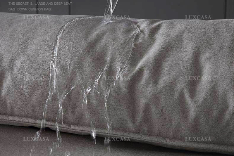 Nhận biết sofa da thật bằng nước